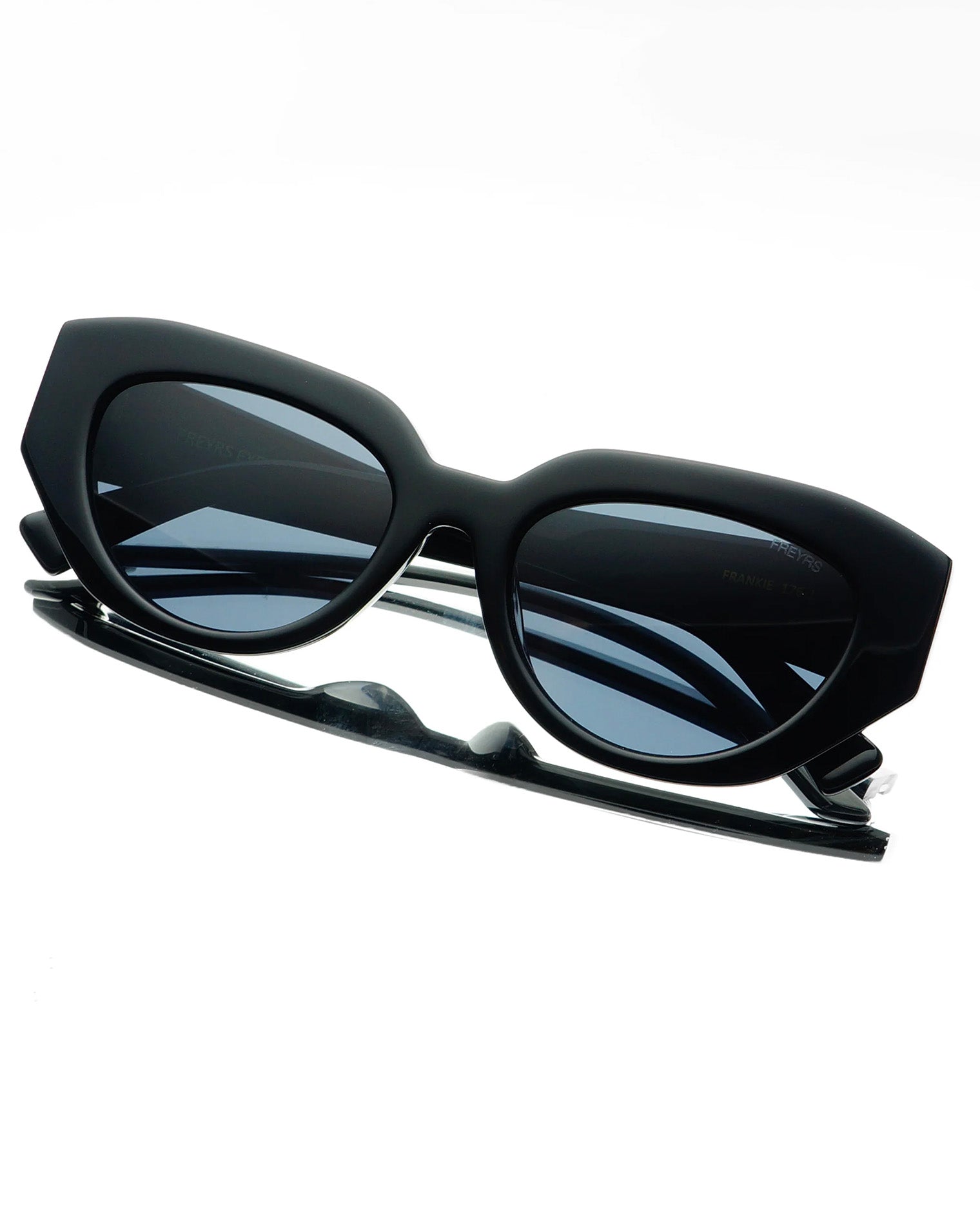 Black Cat Eye Designer Sunglasses for Women - LSPACE Freyrs Frankie | LSPACE Outlets