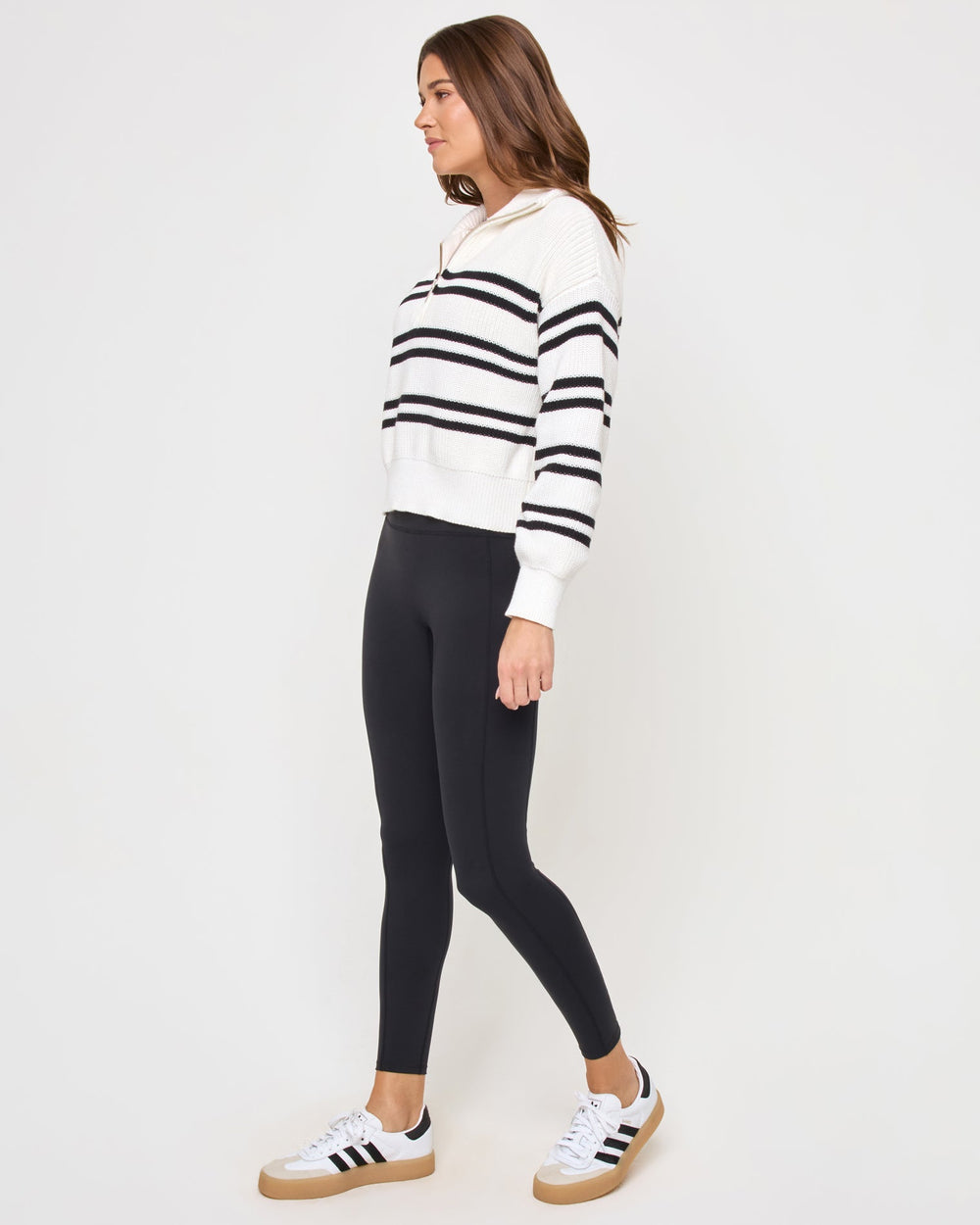LSPACE Ultra Sweater - Black-White | LSPACE Online