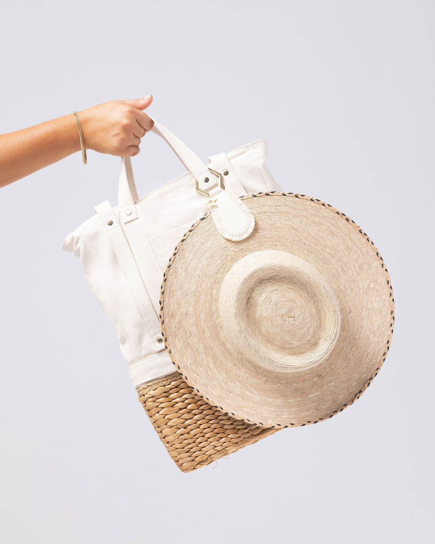 Beach Tote Hat Holder & Clip - LSPACE X Toptote | LSPACE Discount
