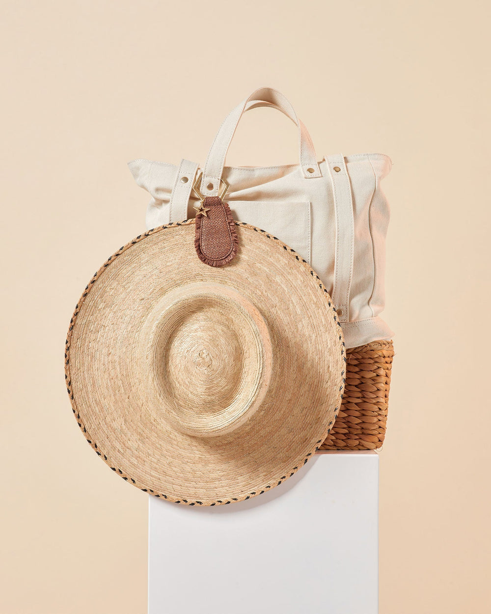 Beach Tote Hat Holder & Clip - LSPACE X Toptote | LSPACE Discount