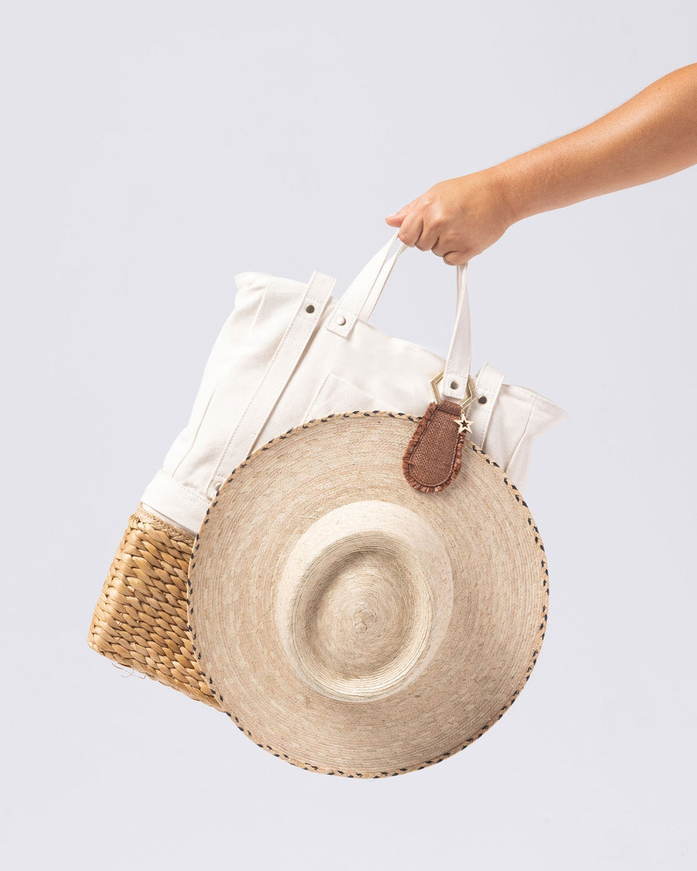Beach Tote Hat Holder & Clip - LSPACE X Toptote | LSPACE Discount