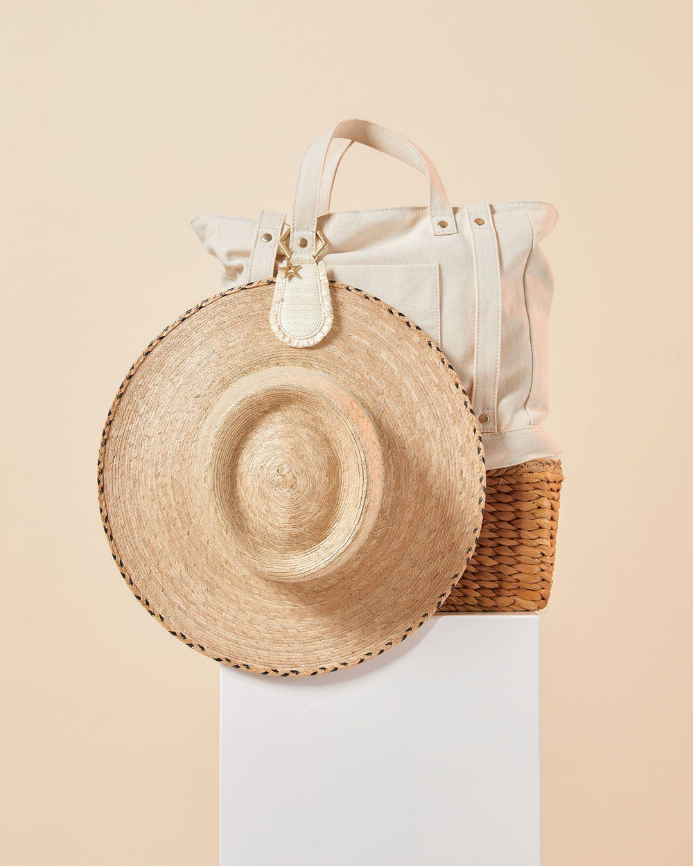 Beach Tote Hat Holder & Clip - LSPACE X Toptote | LSPACE Discount
